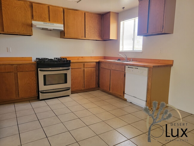 Photo - 5827 Bagley Ave Townhome