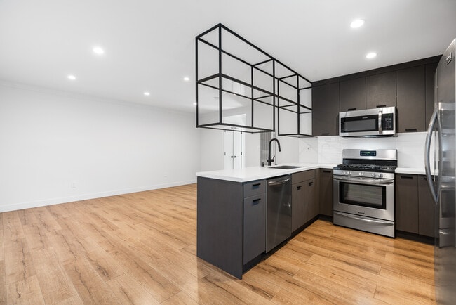 Photo - 5941 Comey Ave Unit 3