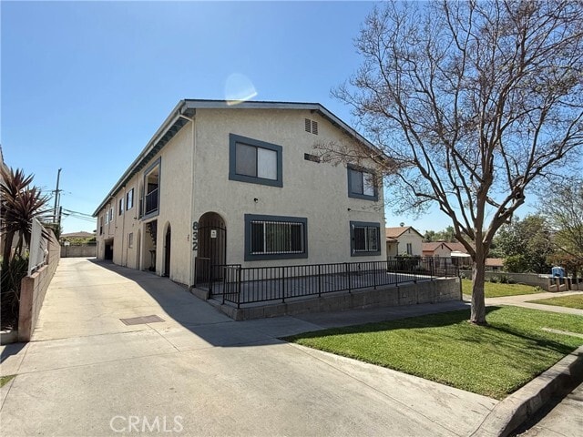 Building Photo - 832 Padilla St Unit B