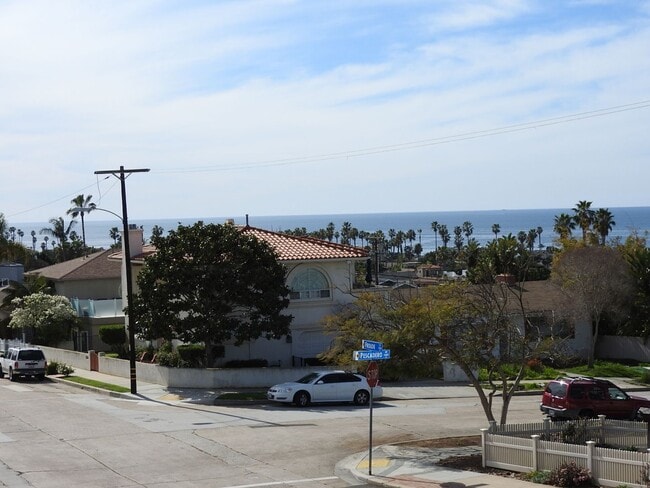 Photo - Beautiful Duplex with Ocean Breeze