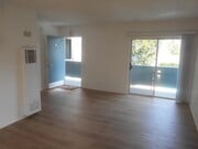 208 LIVING - 325 Bay St. Apartments
