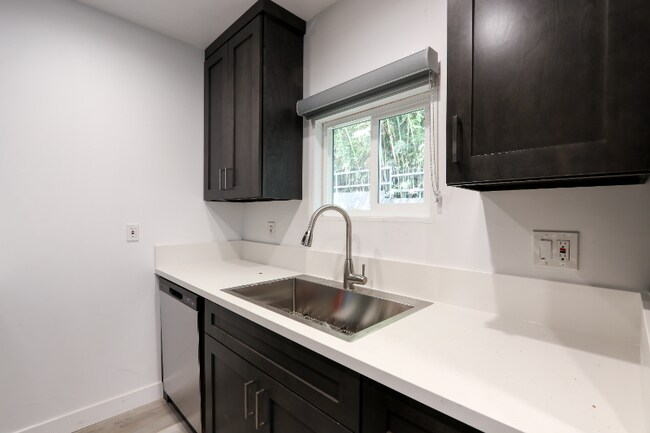 Photo - 410 Lucas Ave Unit C