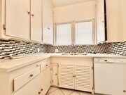 Photo - 107 N Harper Ave Apartment Unit 107