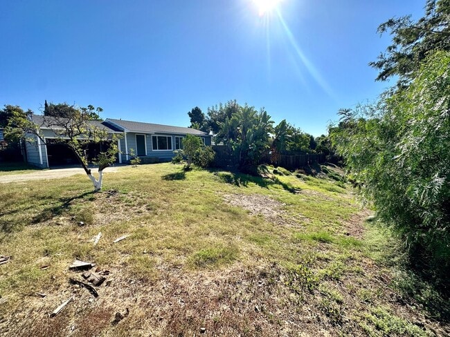 Building Photo - Country Living in the City