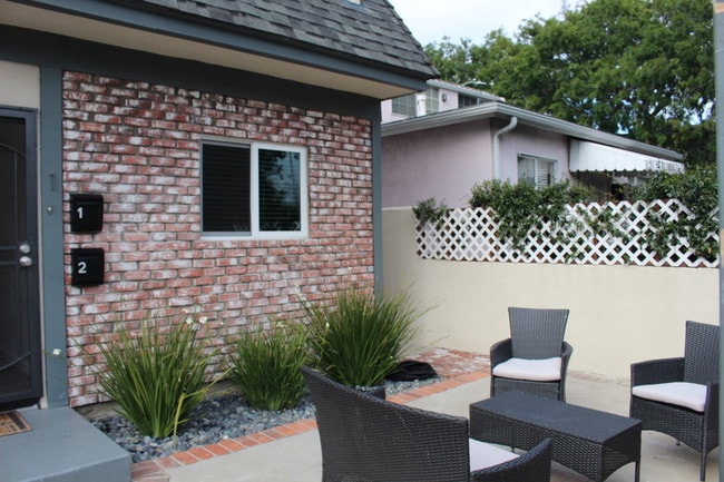 Outdoor Lounge Area - 9703 National Blvd Unit 1