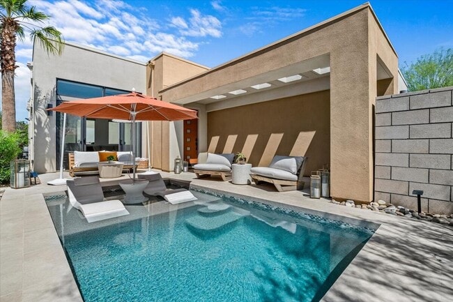 Photo - 446 Fountain Dr