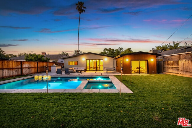 Photo - 13542 Valleyheart Dr N