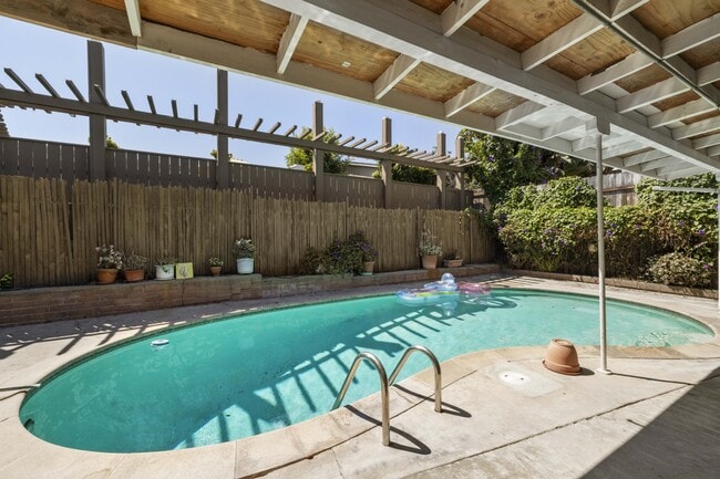 Building Photo - 5014 54th St