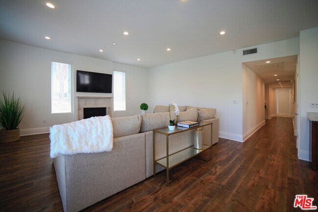 Photo - 907 S Shenandoah St Unit 301