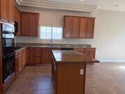 Photo - Large Single Story Cul de Sac Home AVAILABLE!