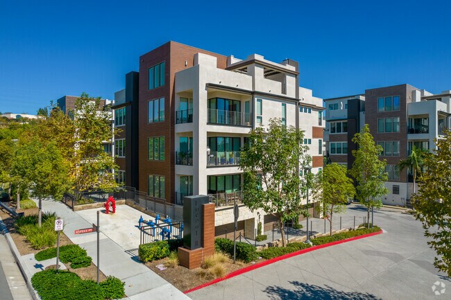 Entrance - Lucent II Apartments