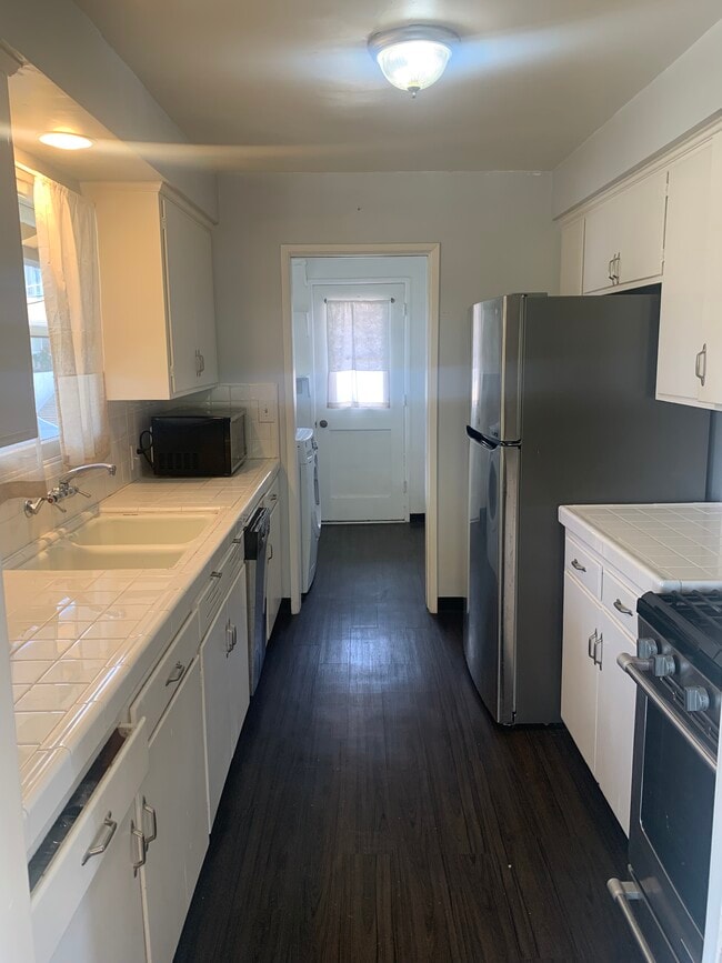 Photo - 958 11th St Unit B