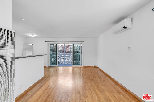Photo - 746 N Dillon St