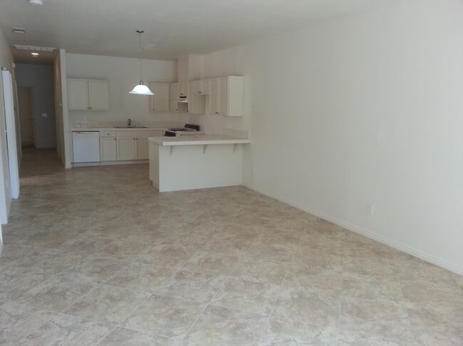 Photo - 28160 Landau Blvd