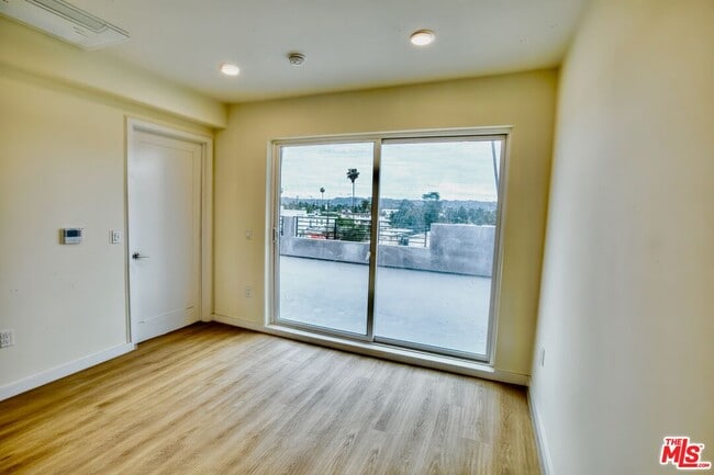 Photo - 14629 Erwin St Unit 201