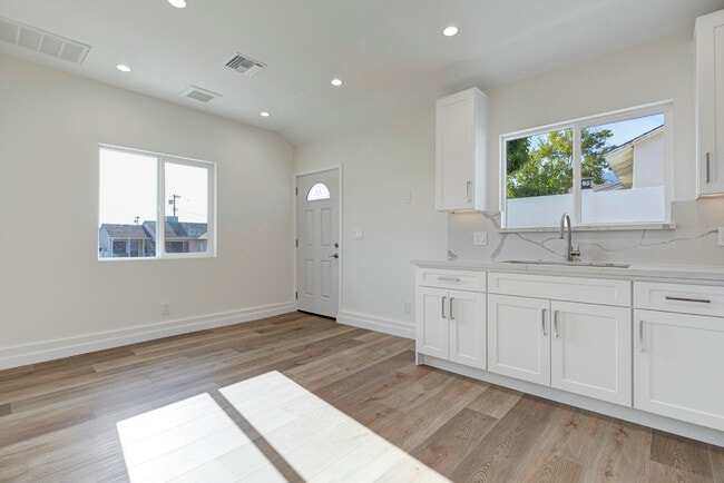 Photo - 10920 Nassau Ave