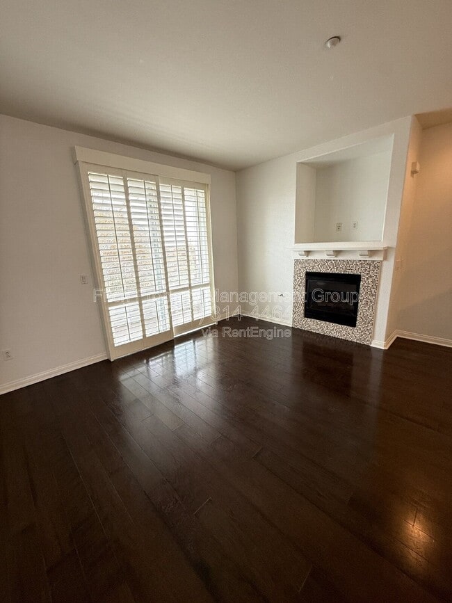 Photo - 815 Harbor Cliff Way Unit 244