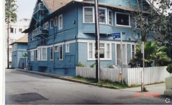 Photo - 17 Park Ave