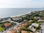 Photo - 11813 Ellice St