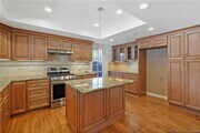 Photo - 1430 N Maple St House