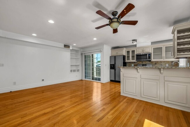 Living Room - 815 Broadway St Unit 1