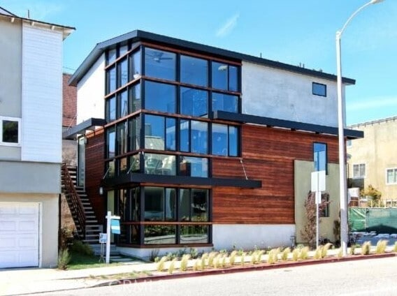 Building Photo - 1501 Crest Dr Rental