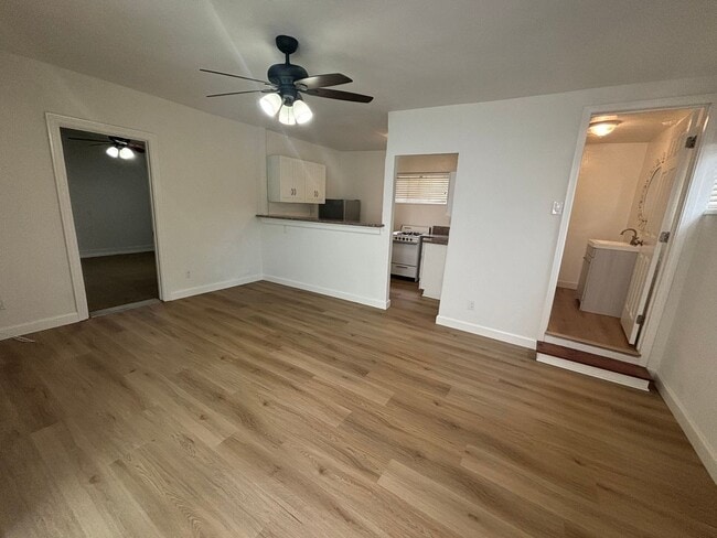 Building Photo - 8060 Kyle St Unit 8060
