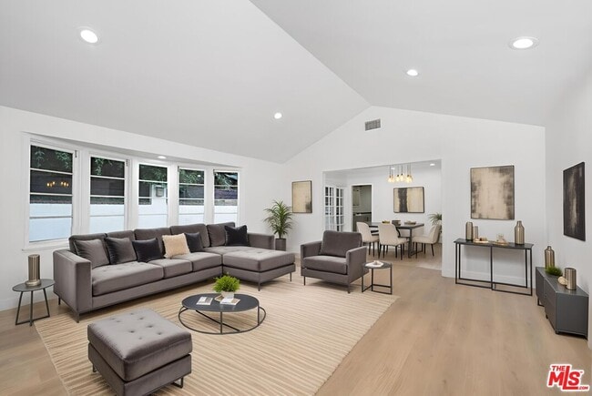 Photo - 1805 Nichols Canyon Rd