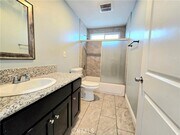 Photo - 715 W 58th St
