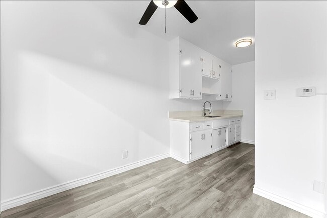 Photo - 2464 Penmar Ave Unit 08