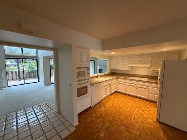 Photo - 4569 Foxenwood Ln