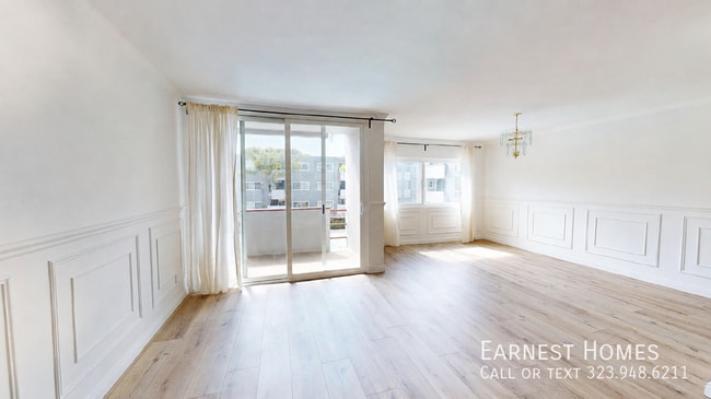 Photo - 4915 Tyrone Ave Unit 204