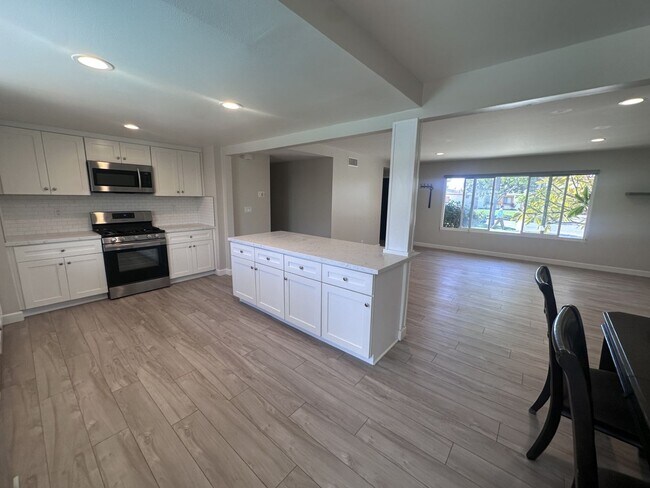 Photo - BACK ON MARKET - 3 bed 2 bath fully remode...