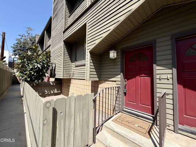 Building Photo - 283 S Hudson Ave Unit 20