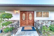 Photo - 584 W 22nd St