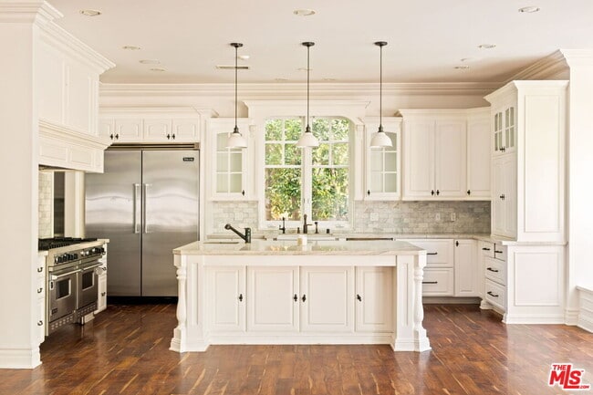 Photo - 765 N Almar Ave