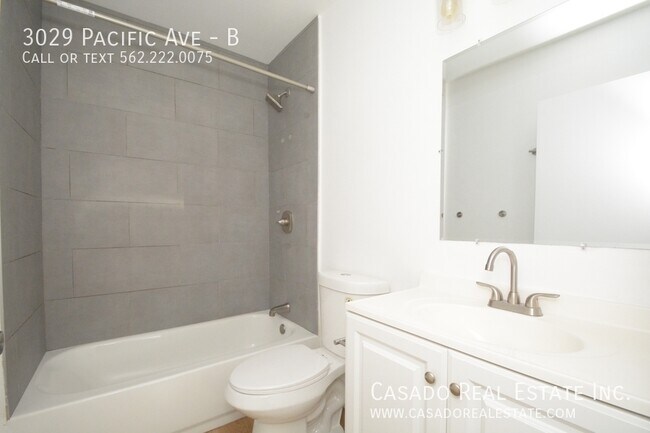 Photo - 3029 Pacific Ave Unit B