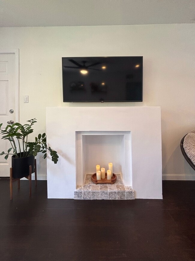 Photo - 3625 Kalsman Dr Unit 1