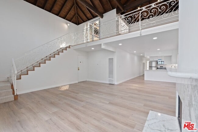 Photo - 122 Buccaneer St Unit 3