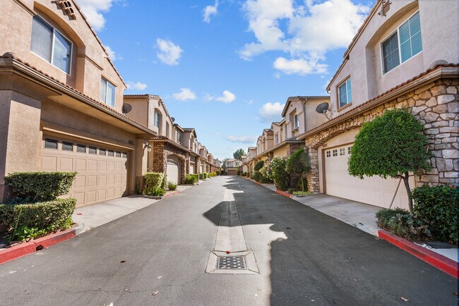 Photo - 9447 Hendrix Ln