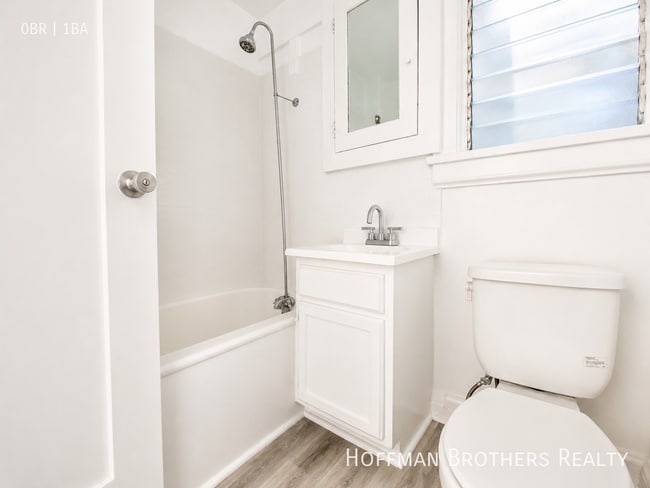 Photo - 979 S Oxford Ave Unit 201