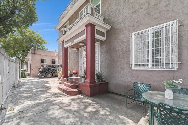 Photo - 166 E 36th Pl