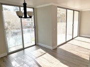 Big front windows offer wonderful sunshine - 415 Montana Ave Unit 102