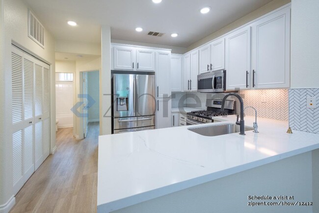 Photo - 16935 Laurel Hill Ln