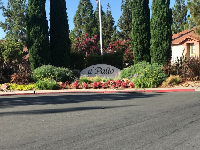 1/2 Mile to Good Schools, Pool/Spa/Sauna, ... - 1/2 Mile to Good Schools, Pool/Spa/Sauna, ... House