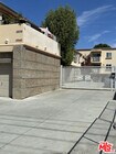 Photo - 15943 Victory Blvd