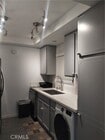 Photo - 149 W 6th St