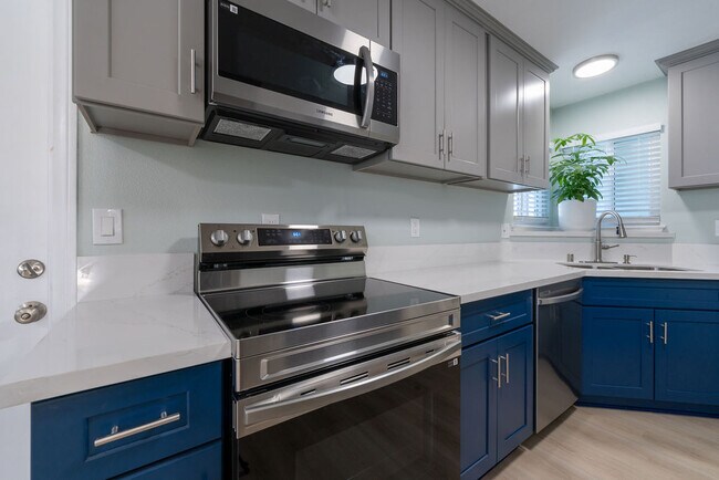 Photo - 16771 Glenhaven Ln