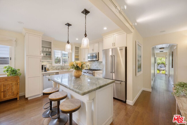 Photo - 1039 26th St