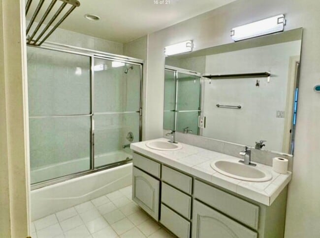 Photo - 2618 N Vermont Ave Unit Private Residence